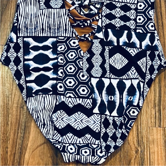 Bleu Rod Beattie Island Time One Piece - Picture 12 of 16